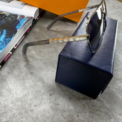LVE SUNGLASSES