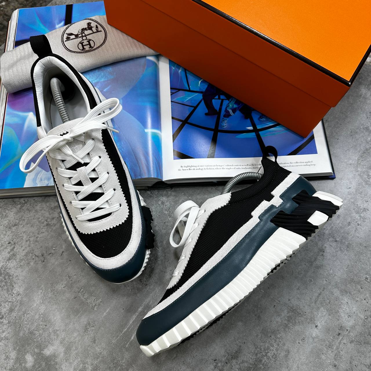 HMES TRAINERS