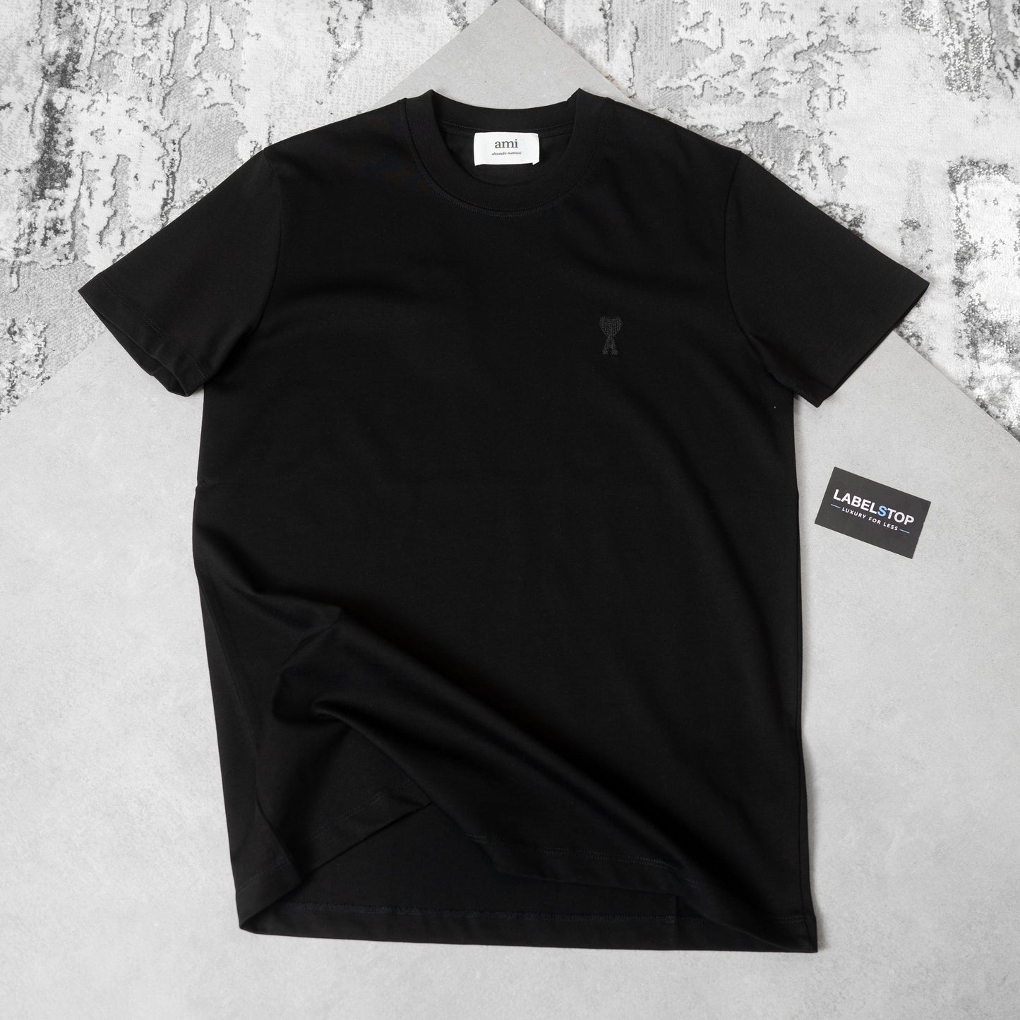 AMI TEE-BLACK